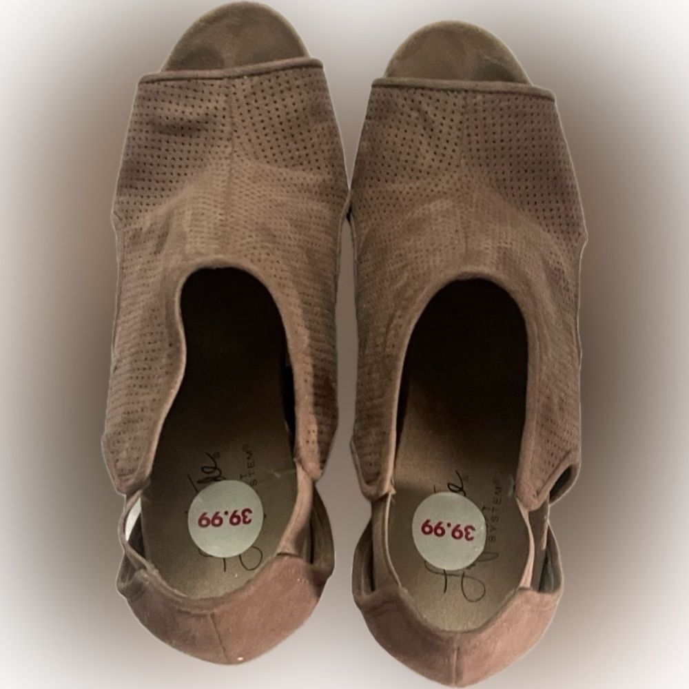 Life Stride Peep-Toe Wedges!